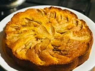 AMIEs Friend Apple Cake