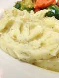 Yukon Gold Roasted Garlic Mashed Potatoes