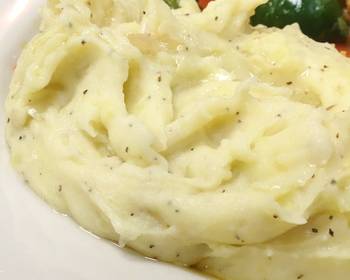 The New Way Cooking Recipe Yukon Gold Roasted Garlic Mashed Potatoes Delicious Steady