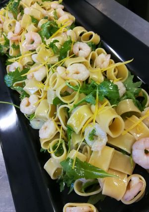 Foto di Pasta fredda rucola, limone e mazzancolle