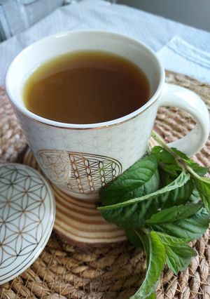 Une photo de Thé vert à la menthe sans théière
