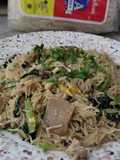 Bihun goreng Tuna, Baso, sayur spesial