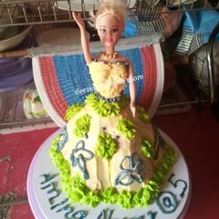 Butter cream doll cake A picture of Butter cream doll cake.