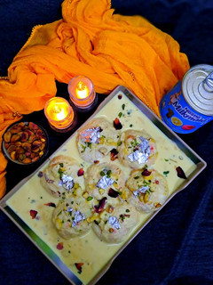 ब्रेड स्टफड मावा पनीरी रसमलाई (bread stuffed mava paneeri rasmalai) रेसिपी मुख्य फोटो