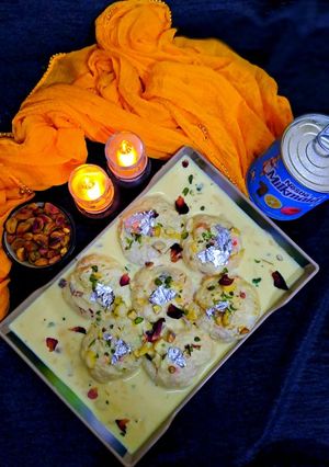 ब्रेड स्टफड मावा पनीरी रसमलाई (bread stuffed mava paneeri rasmalai) रेसिपी मुख्य फोटो
