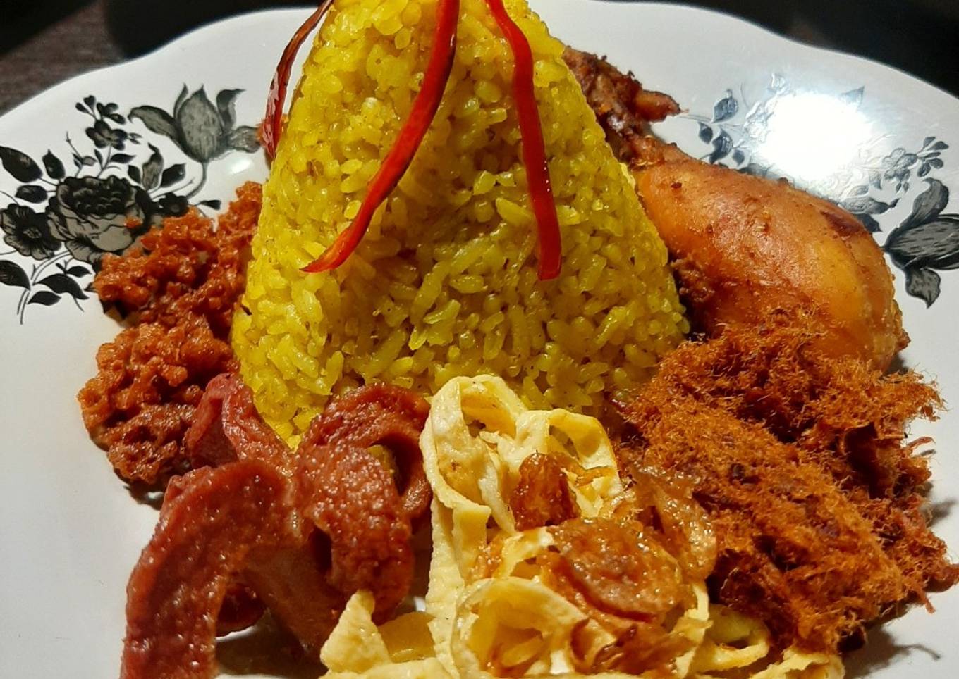 Nasi Kuning Simple