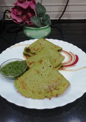 A picture of Spinach Moong Dal Chilla.