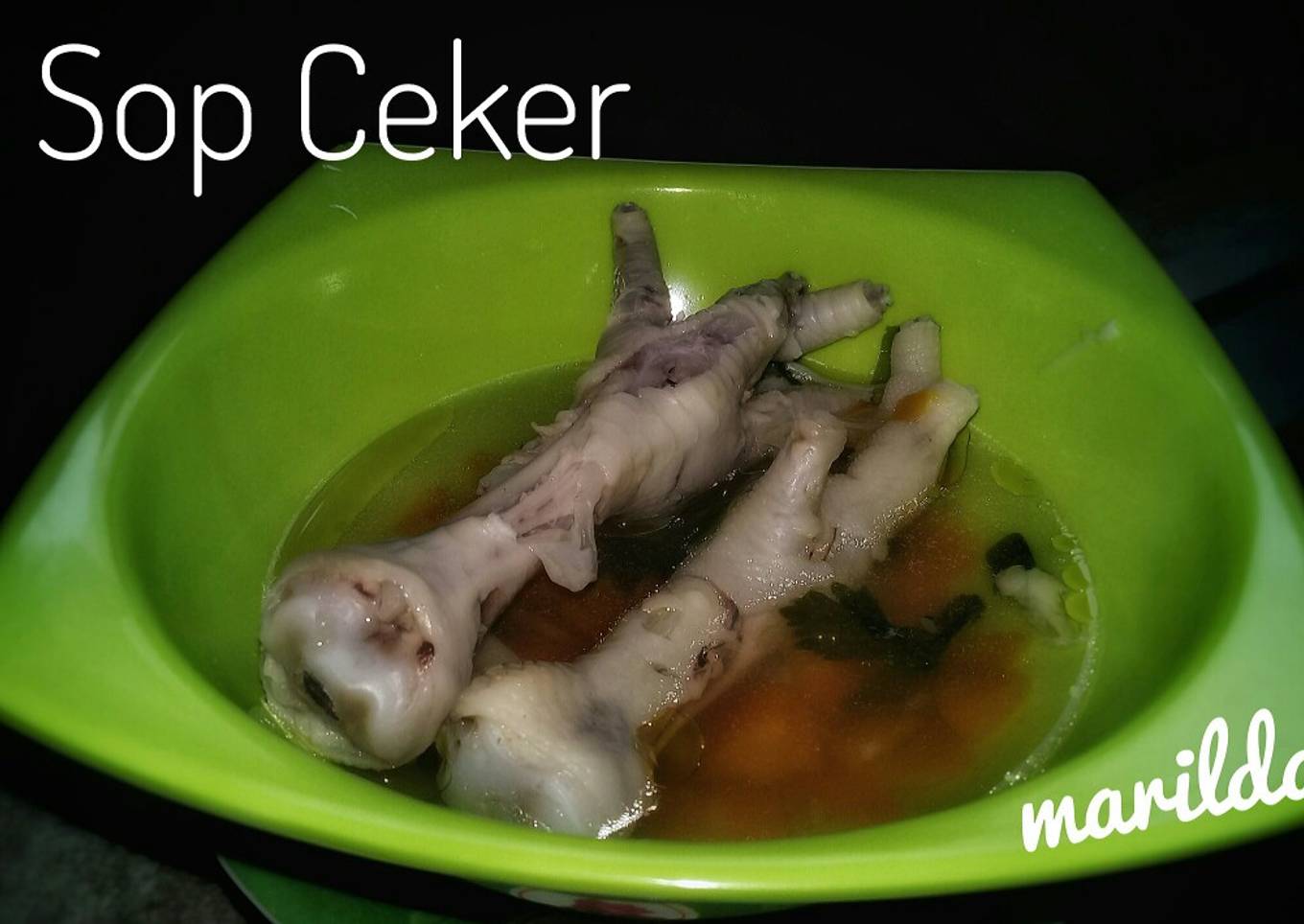 Sop Ayam Ceker ala Risa Januarti