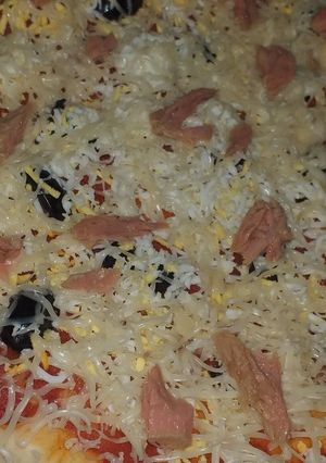 صورة لوصفة بيتزا العجينة الجاهزة 🍕