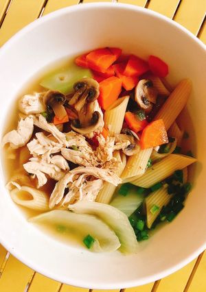 Hình của món Nui ức gà nấm.
