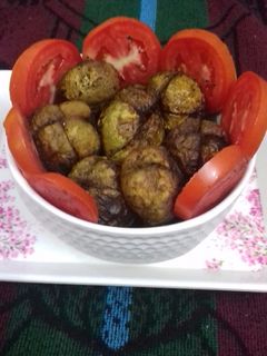 भरवां टिंडे (Bharva tinde recipe in Hindi) रेसिपी मुख्य फोटो