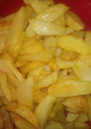 A picture of Fried potatoes.