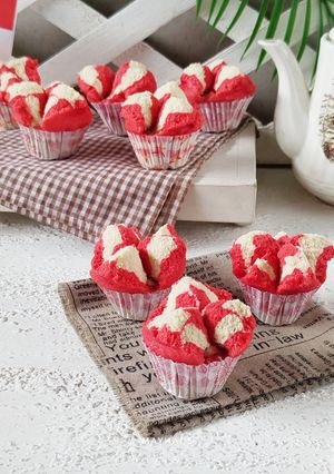 Foto resep Bolu Kukus Mekar Merah Putih