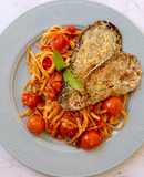 Quick sweet tomato pasta with Parmesan aubergine 🍝