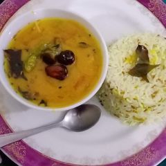 A picture of TIMATAR DAAL AALO WITH BUTTER ZEERA RICE😋.