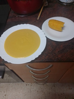 Una foto de Crema de verduras con piña (mazorca de maíz)