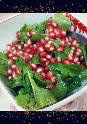 صورة لوصفة سلطة الجرجير والرمان 🥗