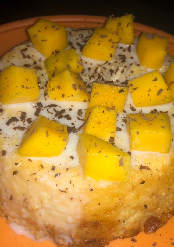 Una foto de Flan de Mango, Queso y Coco!🥭🥥