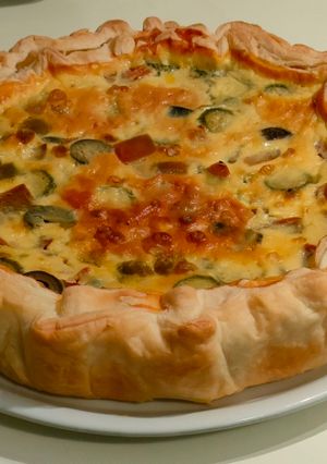 Foto di Torta salata con verdure, prosciutto cotto e taleggio