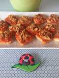 321. Biscotes de sobrasada y cebolla deshidratada