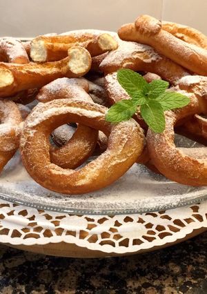 Foto principal de Roscas de leche condensada y esencia de limón sin gluten, sin lactosa