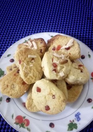 A picture of Karachi biscuits.
