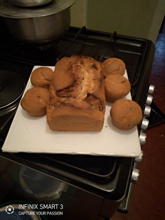A picture of Banana bread and cupcakes.