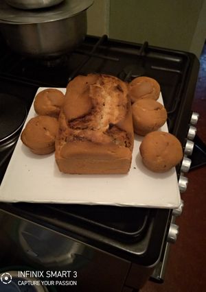 A picture of Banana bread and cupcakes.