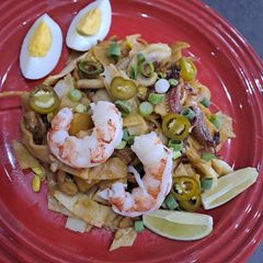 A picture of Squid and Chicken stir-fry.