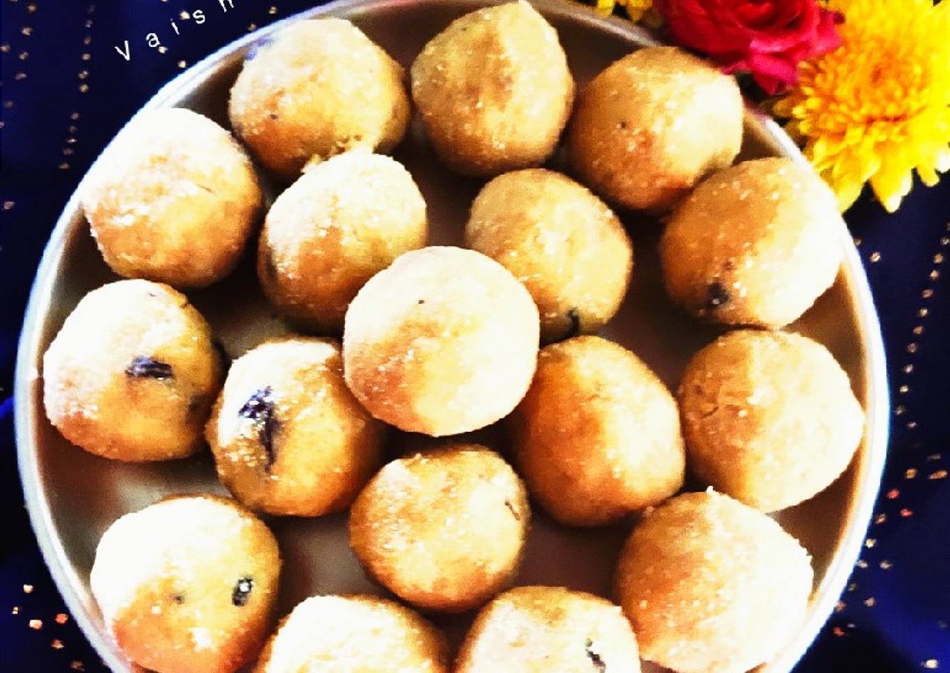 Besanache Ladoo/ Besan Ladoo