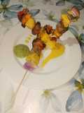 Brochetas de pierna de ternera con piña