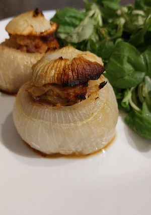 Une photo de Oignons farcis