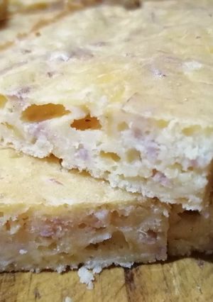 Una foto de Fainá con jamón y queso