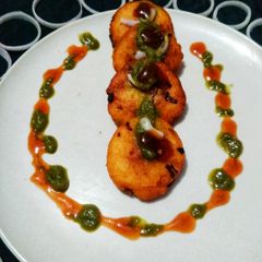 A picture of Semolina Tikki.