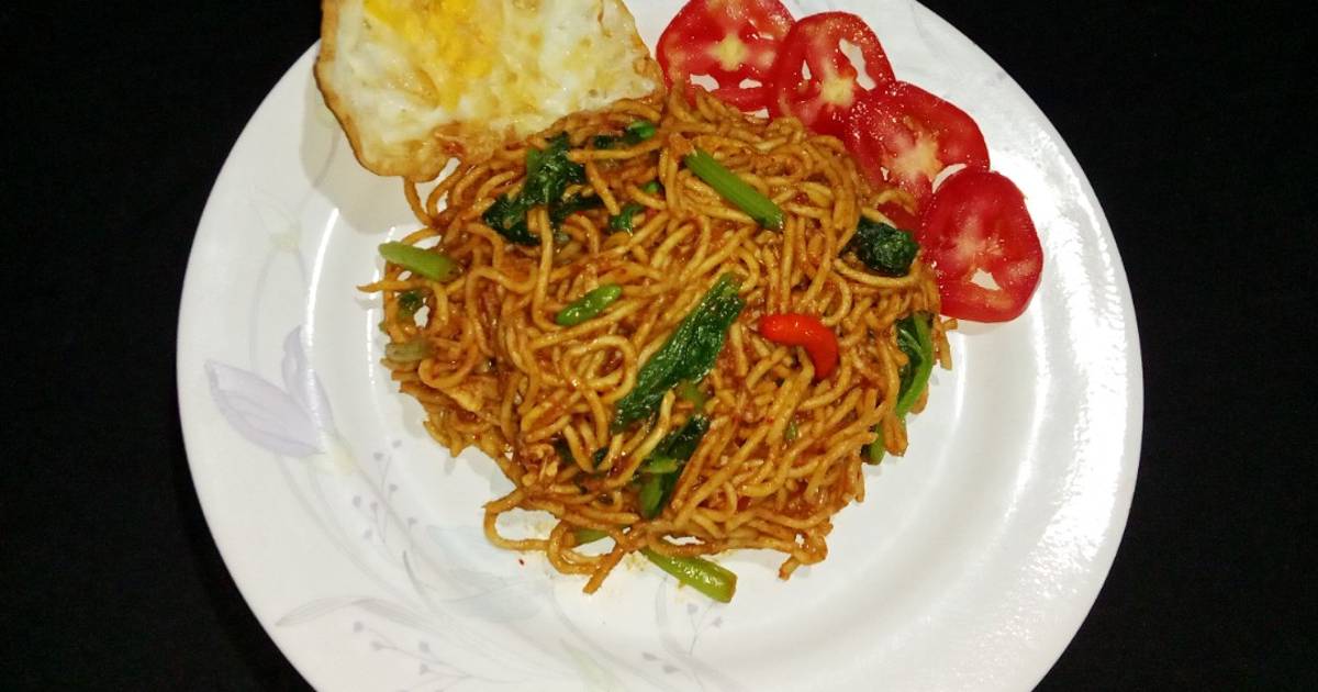 Resep Mie Goreng Kampung (nyemek) Paling Praktis dan Simple