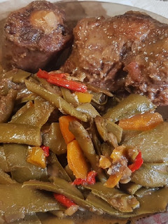 Una foto de Rabo de toro con judías verdes