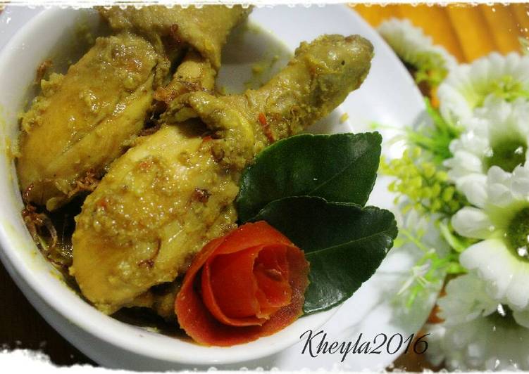 Resep: saat makan malamSemur Ayam Masak Bumbu Kuning / Kare