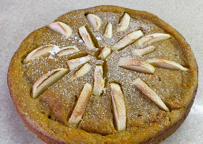 Тыква яблоки пирог рецепты. Пирог с тыквой и яблоками в духовке. Тыква яблоки пирог рецепты. Шарлотка с тыквой. Пирог с тыквой и яблоками.