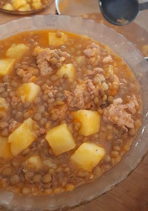 Una foto de Guiso de lentejas con chorizos