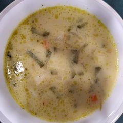 A picture of Dill pickle soup (Огіркова зупа).