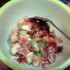 A picture of Sambal Matah/Sambel Bongkot 🍛 khas Bali😄.