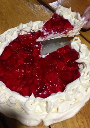 Una foto de Tarta de frutillas y crema