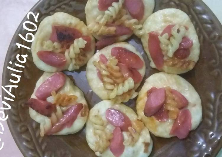 Resep Pizza mini🍕 teflon oleh Devi aulia salsabila - Cookpad