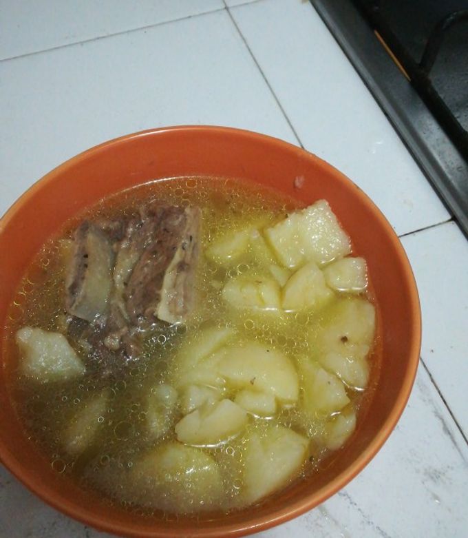 A picture of Beef Rib Soup (Caldo de Costilla de Res) 🇨🇴.