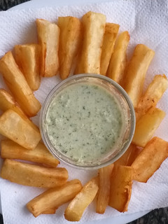 A picture of Fried Cassava n Coconut chutney.