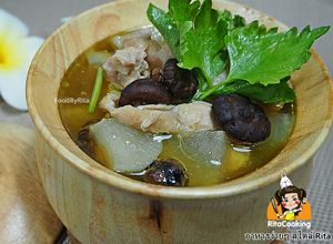 รูปของ แกงจืดหัวไชเท้า By ไมโครเวฟ