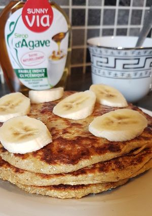 Une photo de Pancakes au flocons d'avoine et à la banane