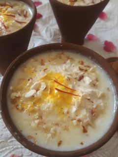 बनारसी मलाई लस्सी(banarsi malai lassi recipe in hindi) रेसिपी मुख्य फोटो