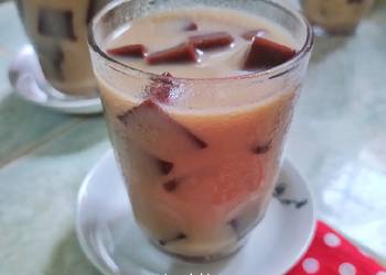 Mudah Cepat Memasak Es Jelly Kuah Susu Kopi Enak Sempurna