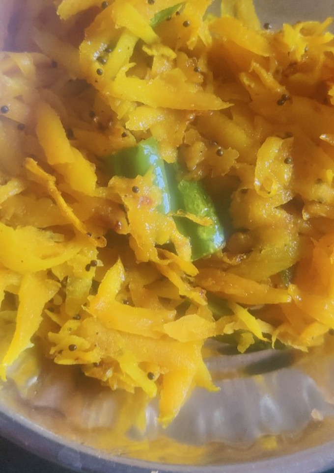 ગાજર મરચા નો સંભારો રેસીપી મુખ્ય ફોટો